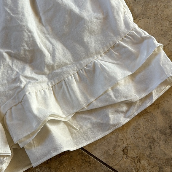 Ruffled short - Picture 2 of 2